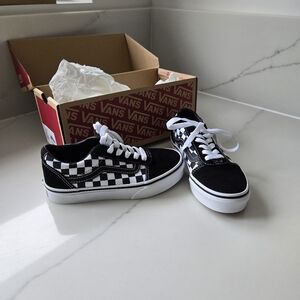 New checkered Vans kids 13